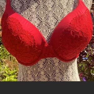 Victoria’s Secret 36F bra beautiful red lace bra